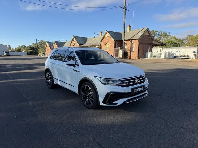 2024 Volkswagen Tiguan 162TSI R-Line in White