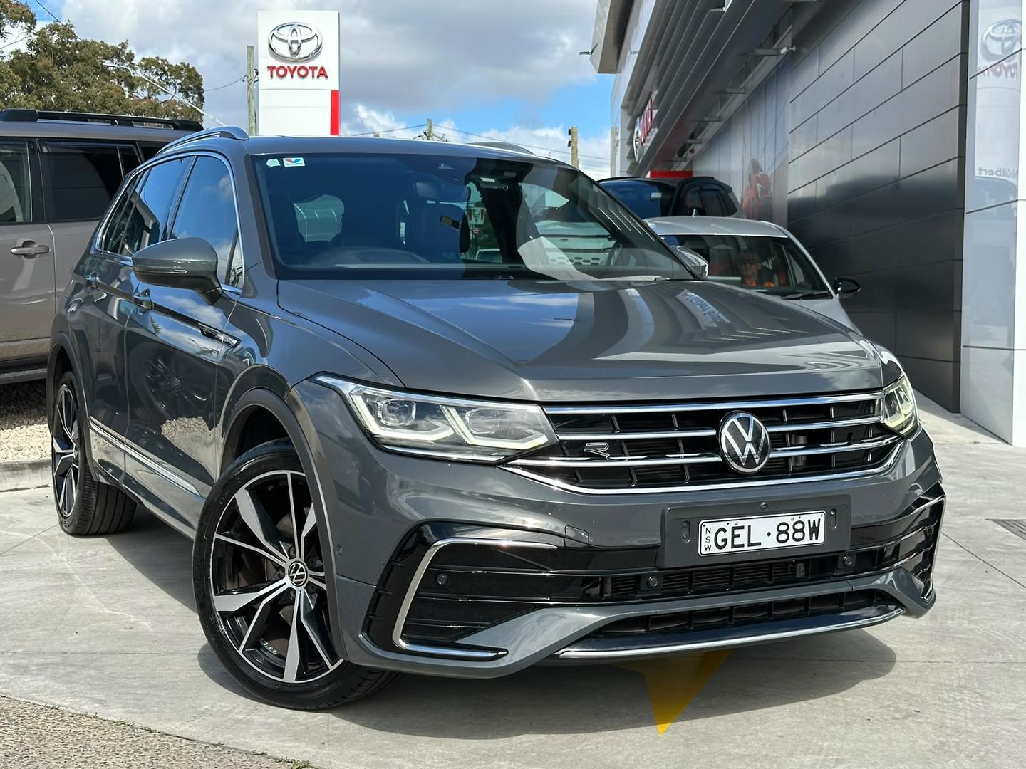 2022 Volkswagen Tiguan 162TSI R-Line in Other
