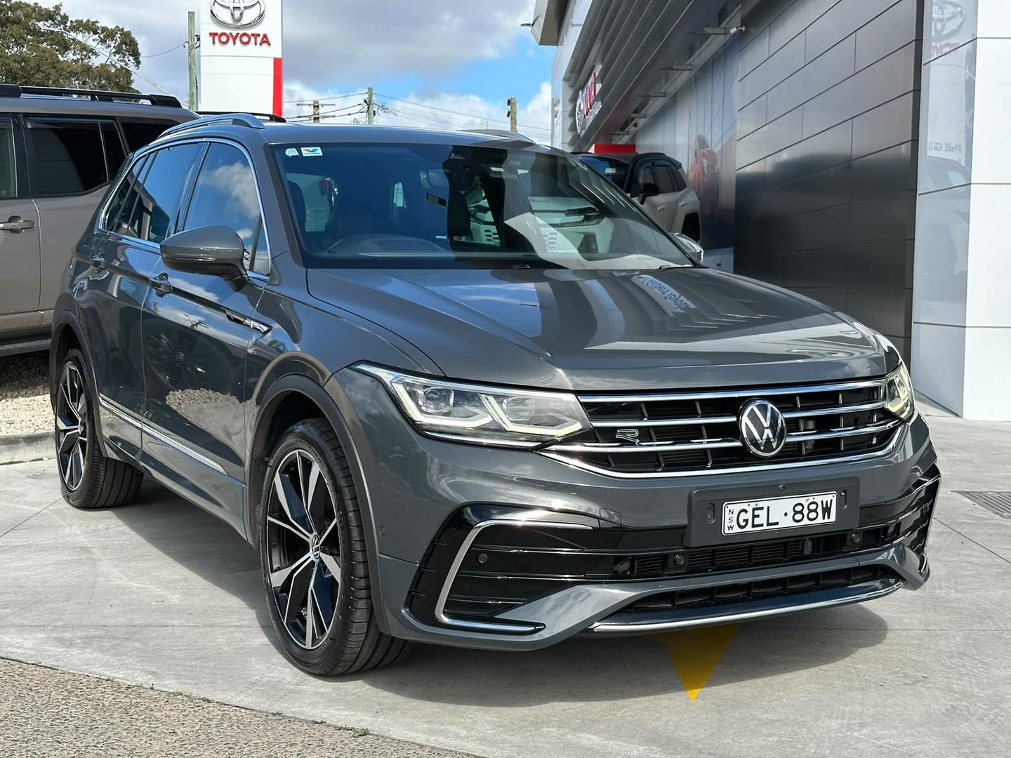 2022 Volkswagen Tiguan 162TSI R-Line in Other