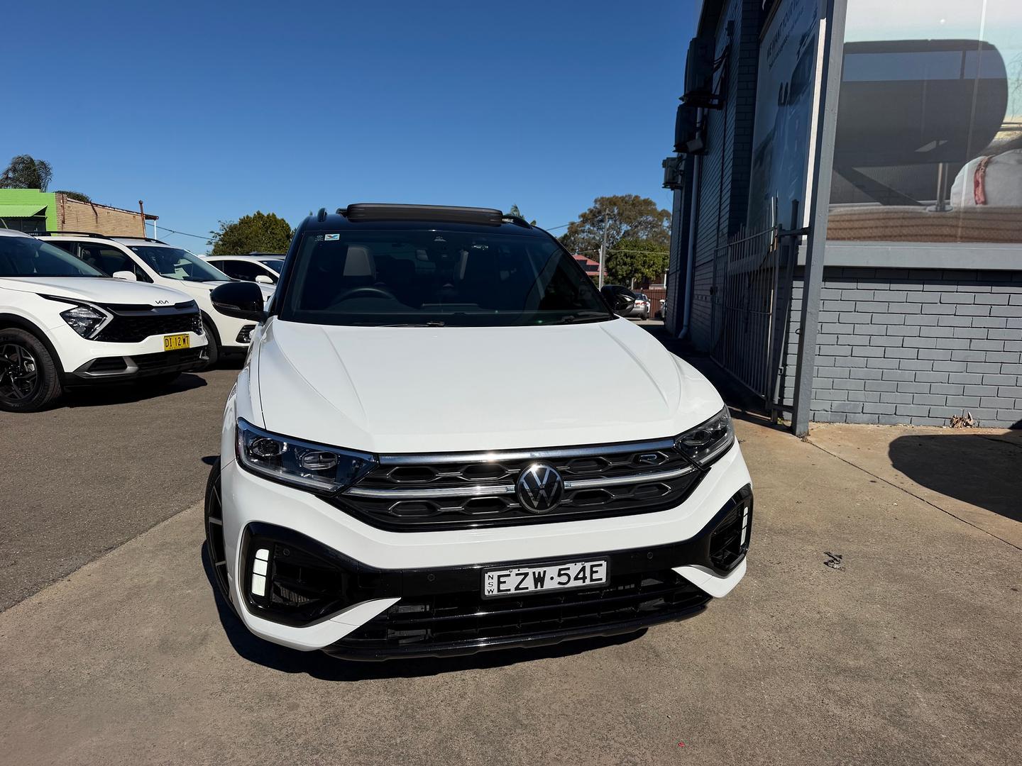 2023 Volkswagen T-Roc R in White