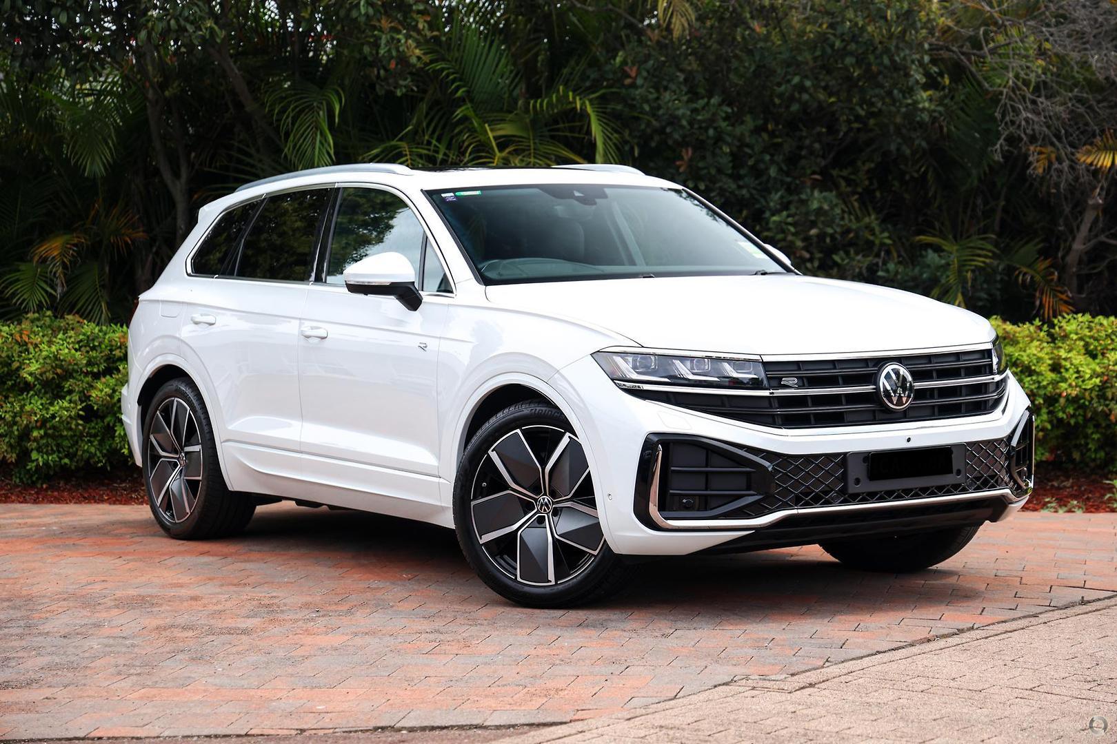 2024 Volkswagen Touareg 210TDI R-Line in Pure White (0q0q)