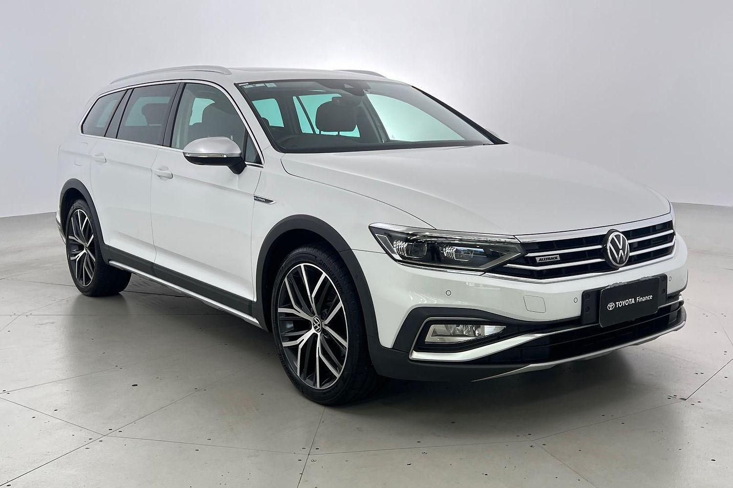 2021 Volkswagen Passat Alltrack 162TSI Premium in White