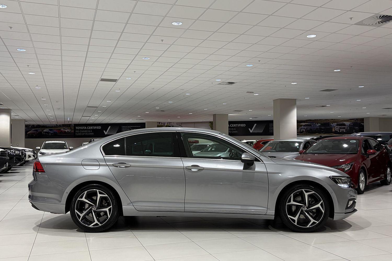 2021 Volkswagen Passat 140TSI Business in Silver