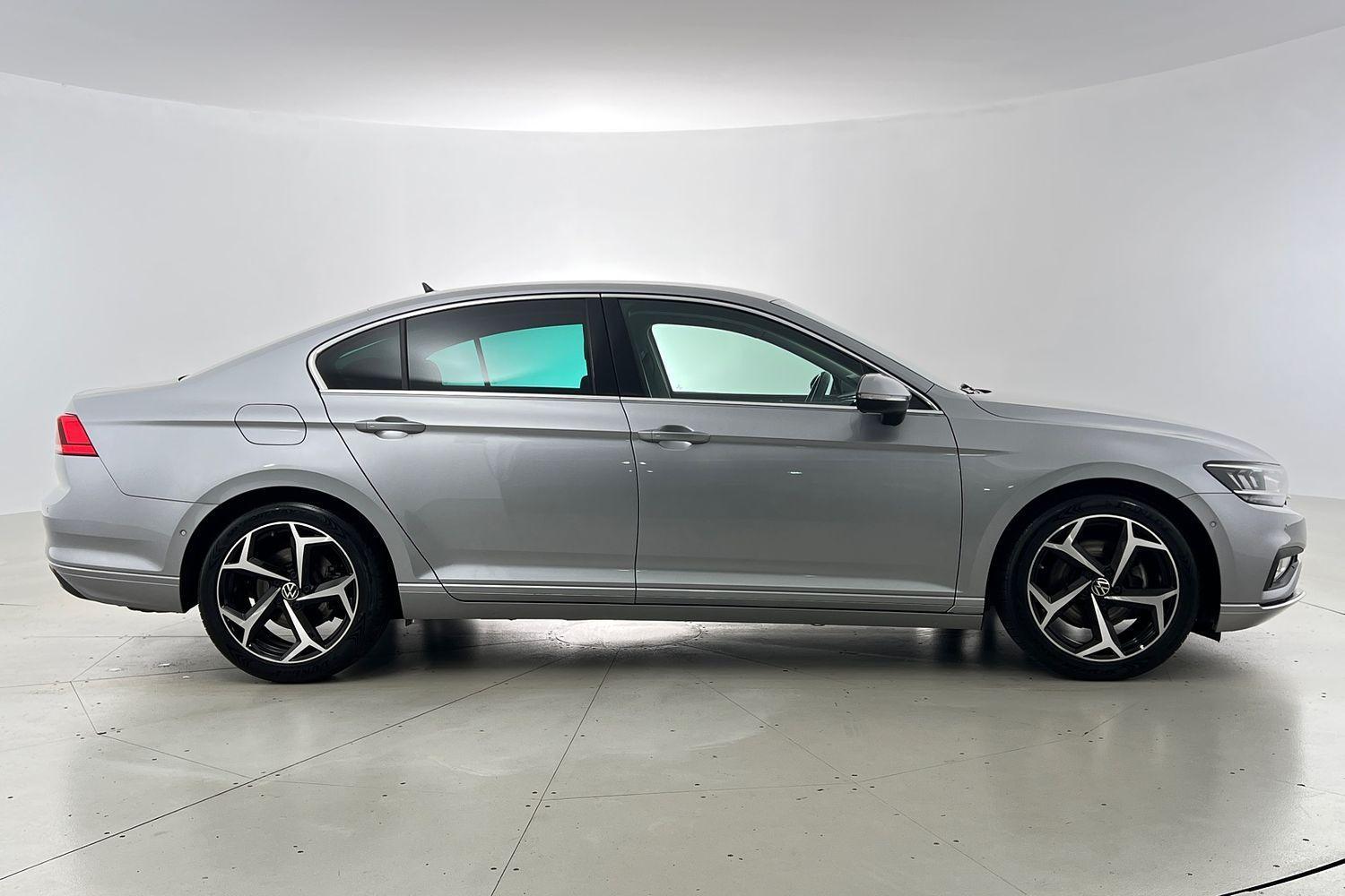 2021 Volkswagen Passat 140TSI Business in Silver