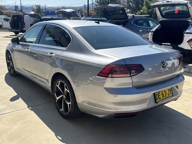 2021 Volkswagen Passat 140TSI Business in Silver