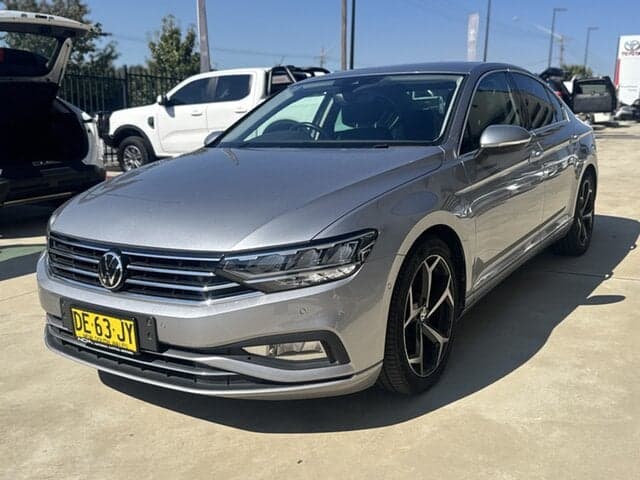 2021 Volkswagen Passat 140TSI Business in Silver