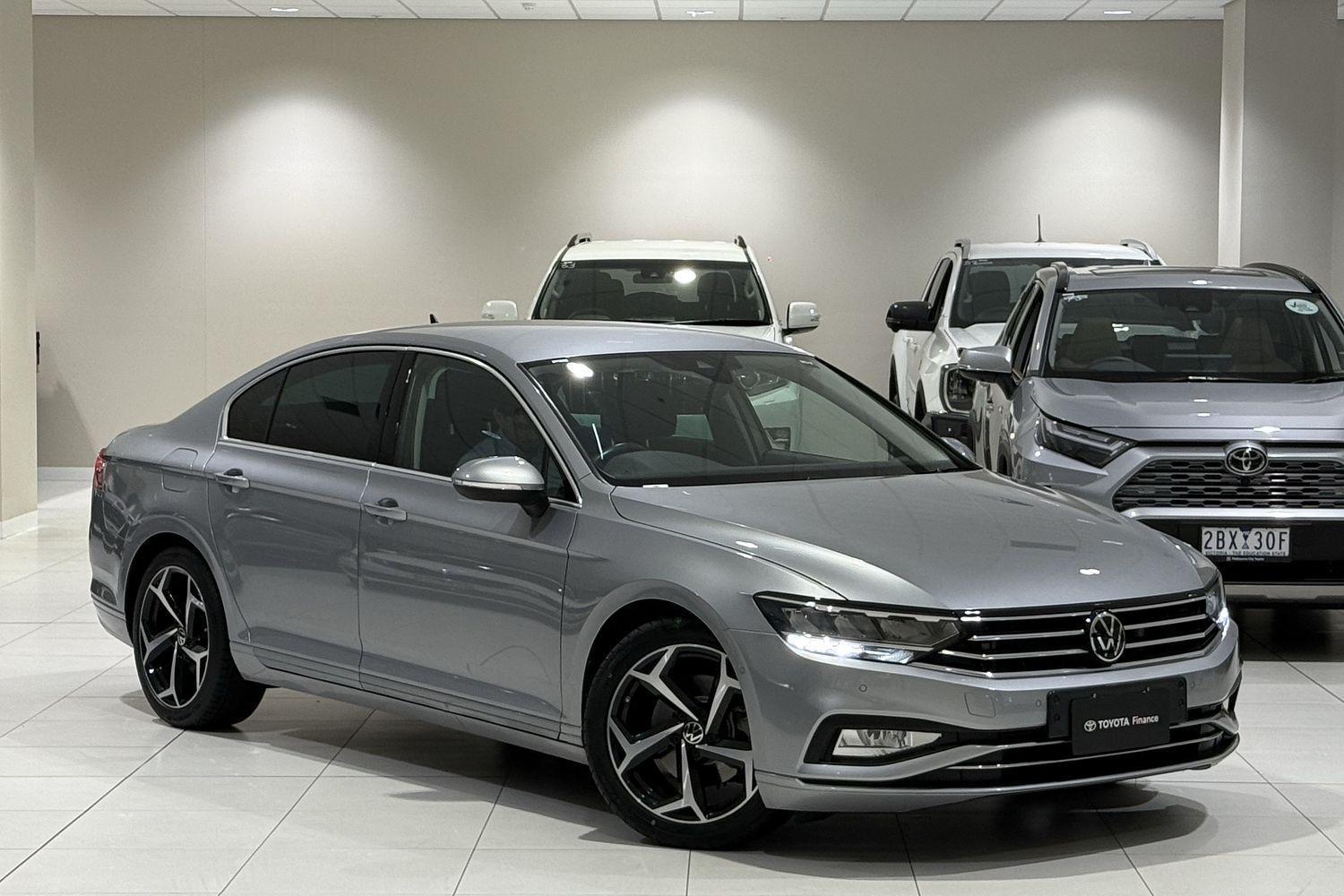 2022 Volkswagen Passat 140TSI Business in Silver