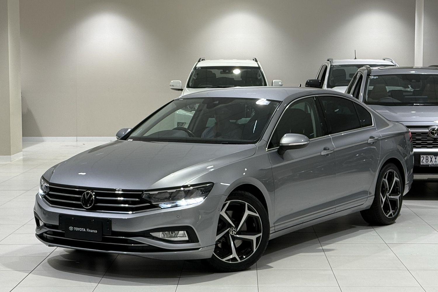 2022 Volkswagen Passat 140TSI Business in Silver