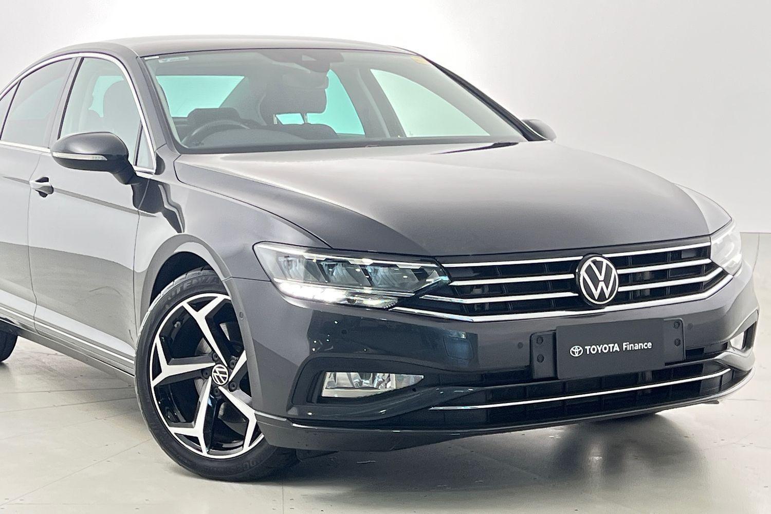 2022 Volkswagen Passat 140TSI Business in Grey
