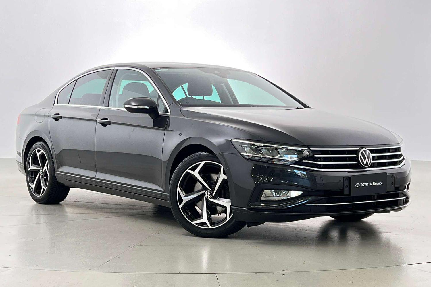 2022 Volkswagen Passat 140TSI Business in Grey