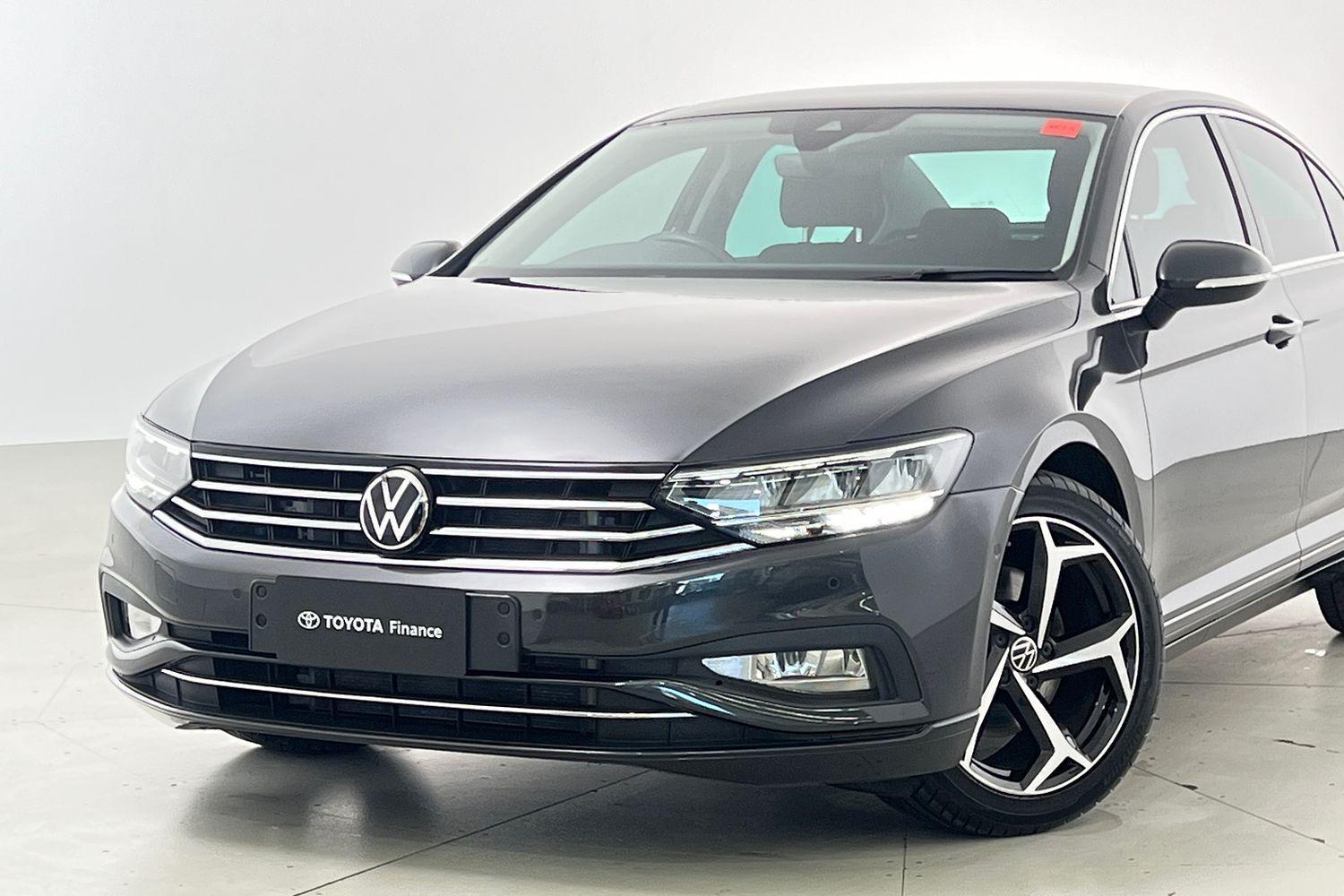 2022 Volkswagen Passat 140TSI Business in Grey