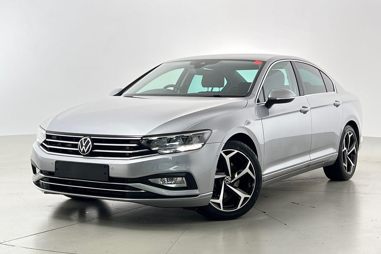 2022 Volkswagen Passat 140TSI Business in Silver