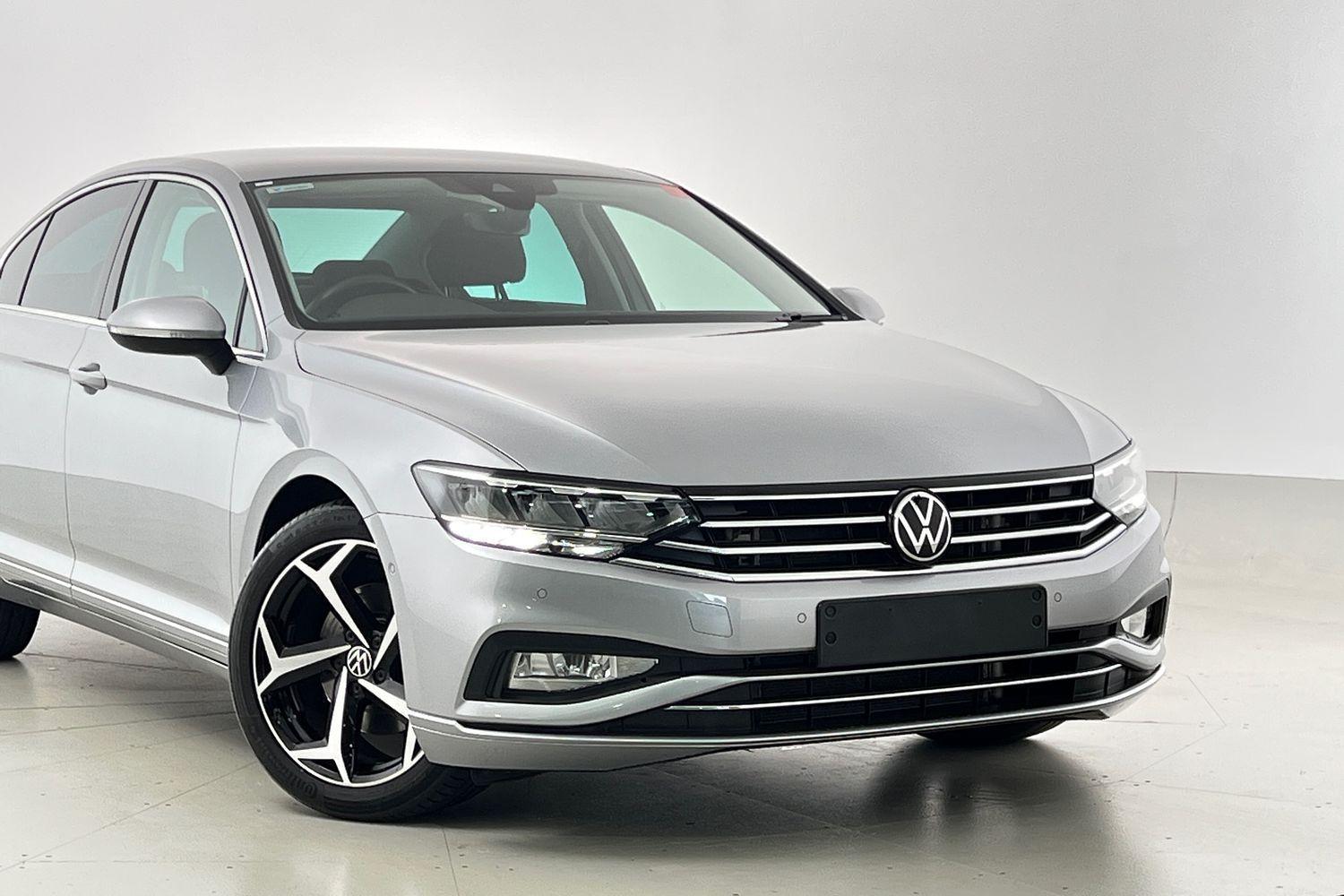 2022 Volkswagen Passat 140TSI Business in Silver