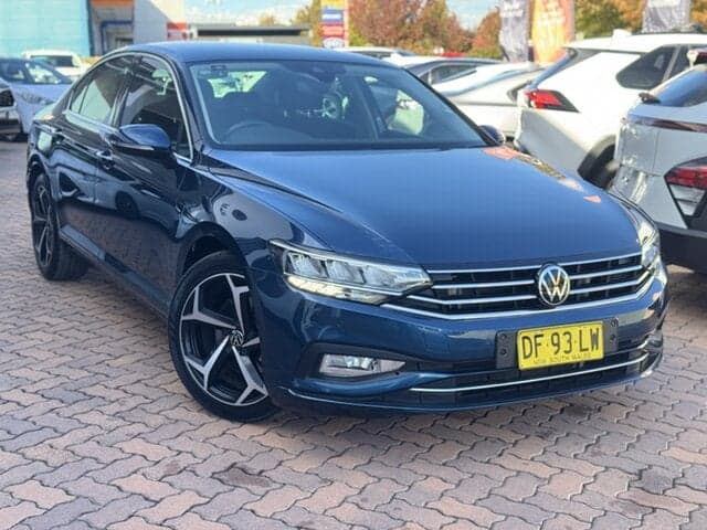2022 Volkswagen Passat 140TSI Business in Blue