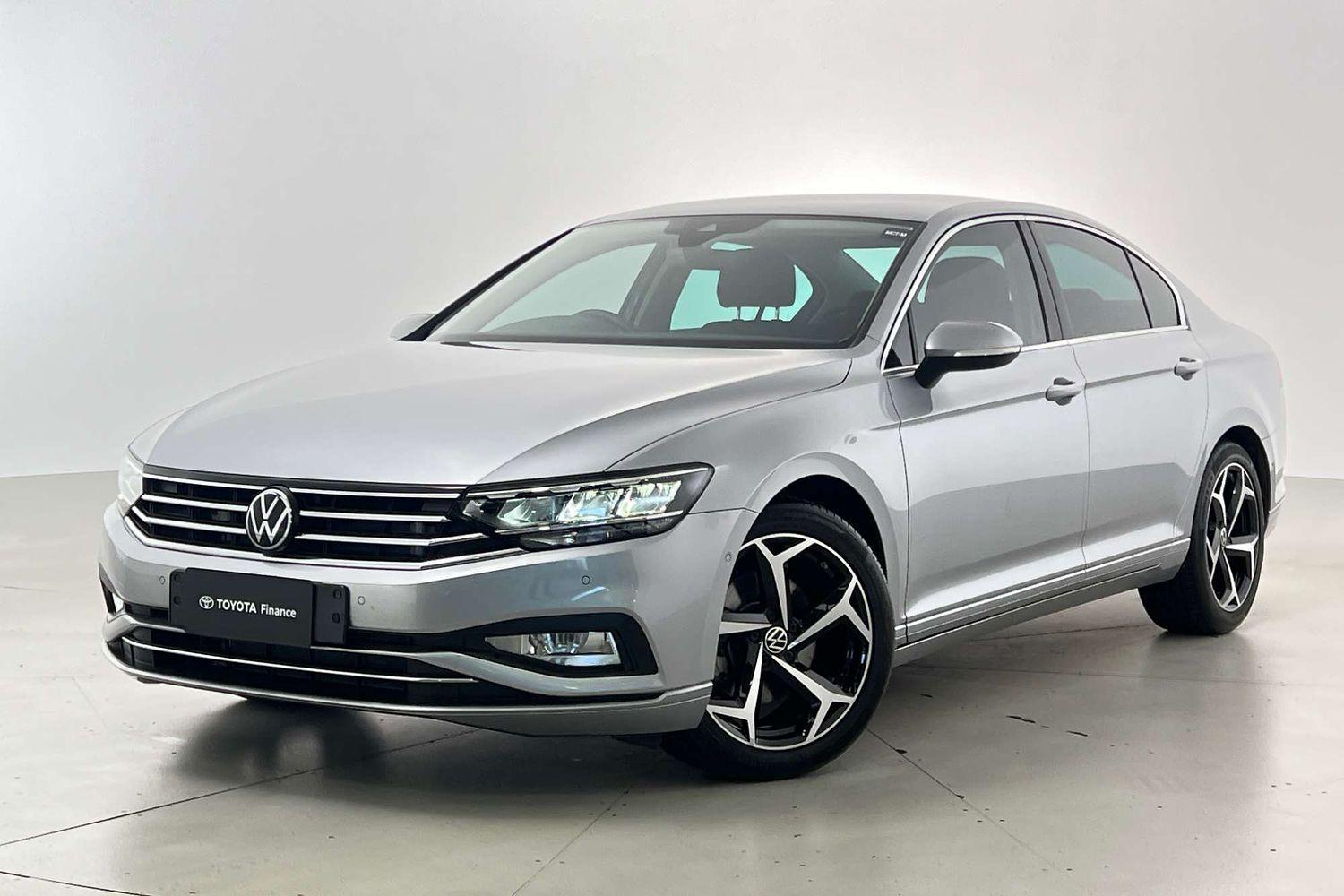 2022 Volkswagen Passat 140TSI Business in Silver