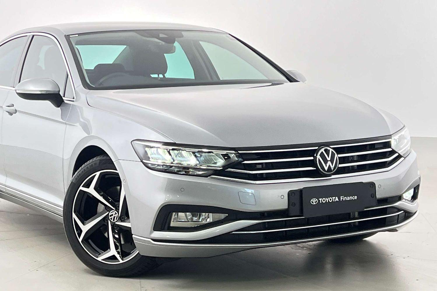 2022 Volkswagen Passat 140TSI Business in Silver