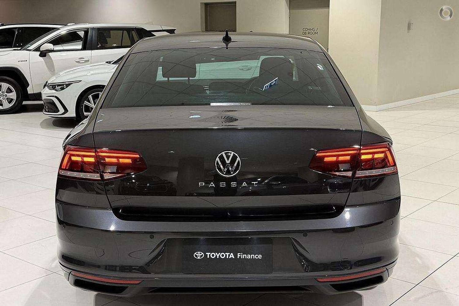 2022 Volkswagen Passat 140TSI Business in Grey