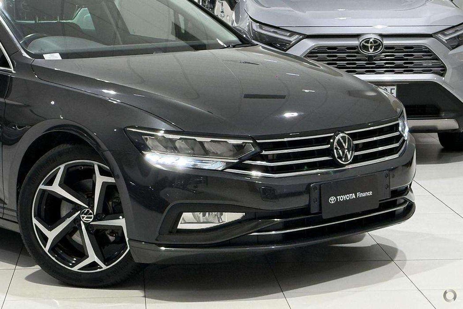 2022 Volkswagen Passat 140TSI Business in Grey