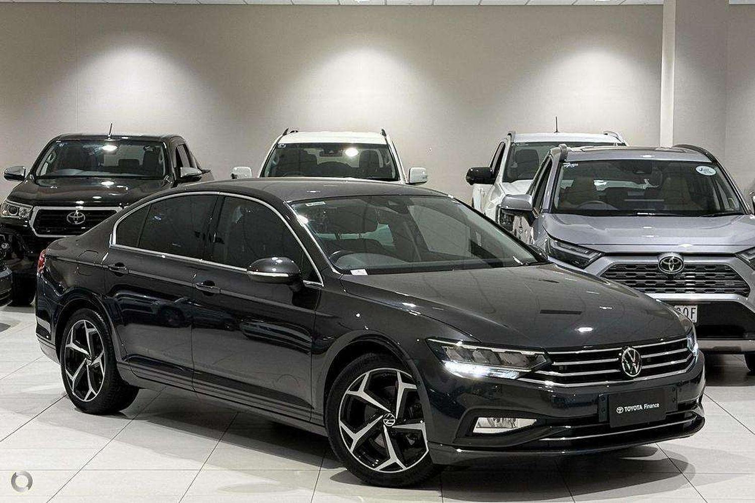 2022 Volkswagen Passat 140TSI Business in Grey