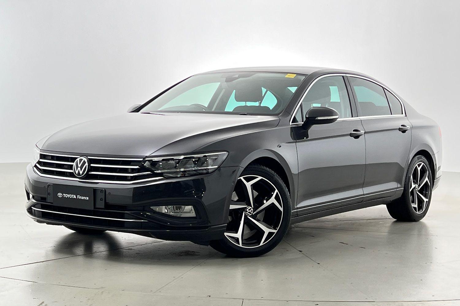 2022 Volkswagen Passat 140TSI Business in Grey