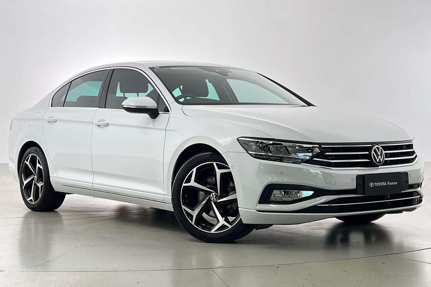 2022 Volkswagen Passat 140TSI Business in White