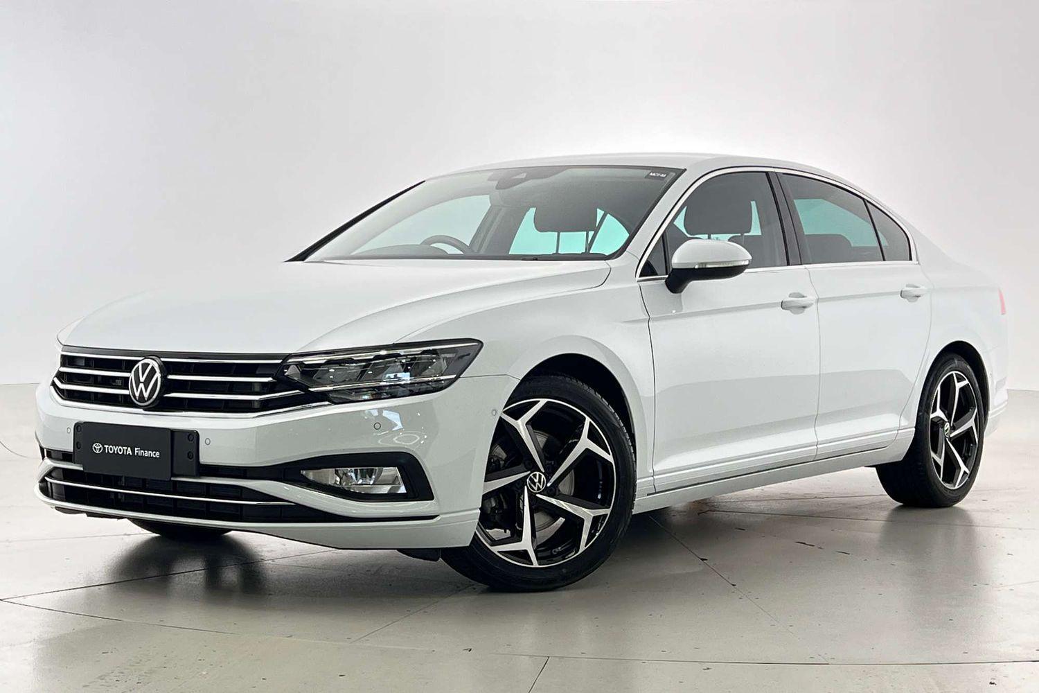 2022 Volkswagen Passat 140TSI Business in White