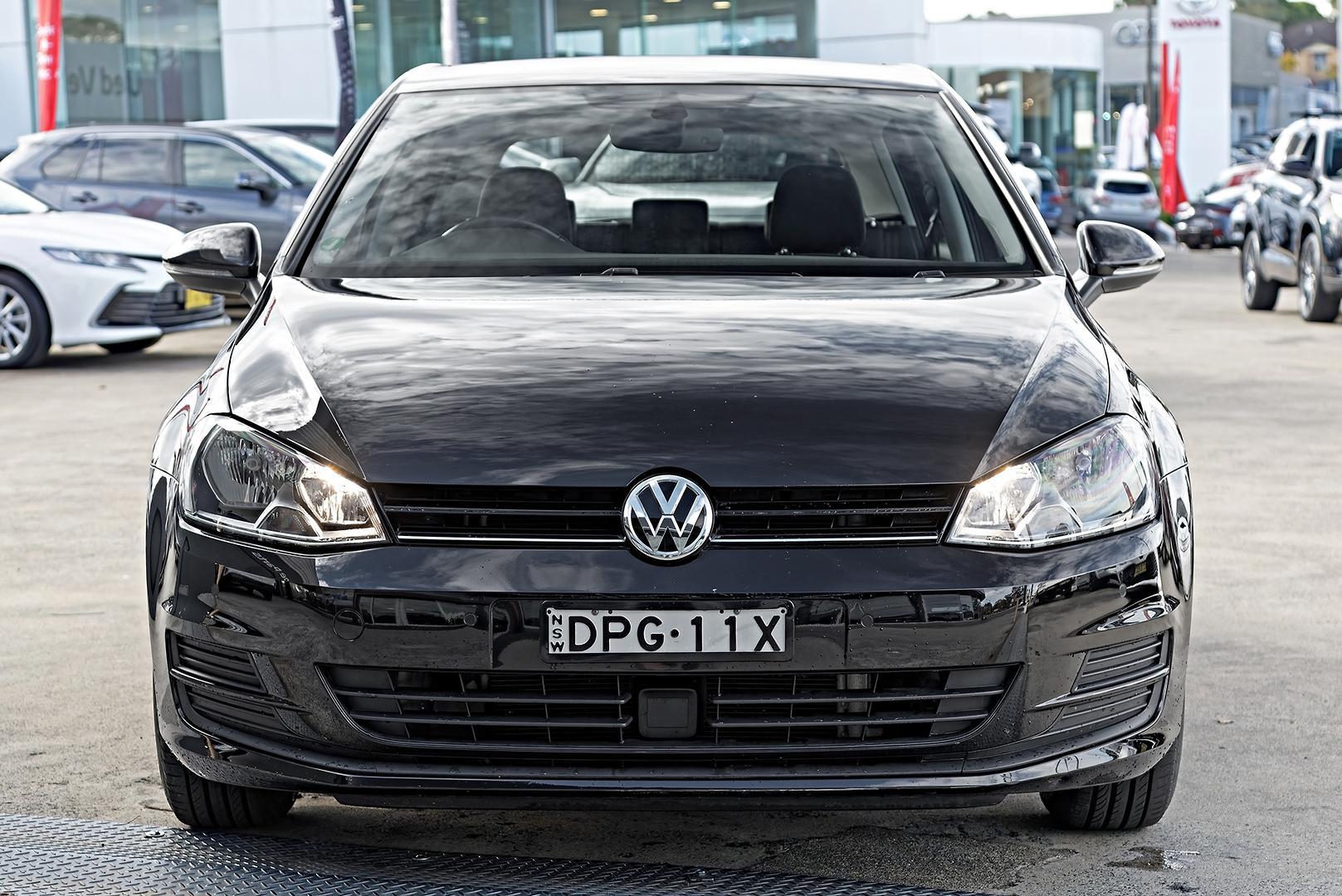 2017 Volkswagen Golf 110TSI Trendline in Black