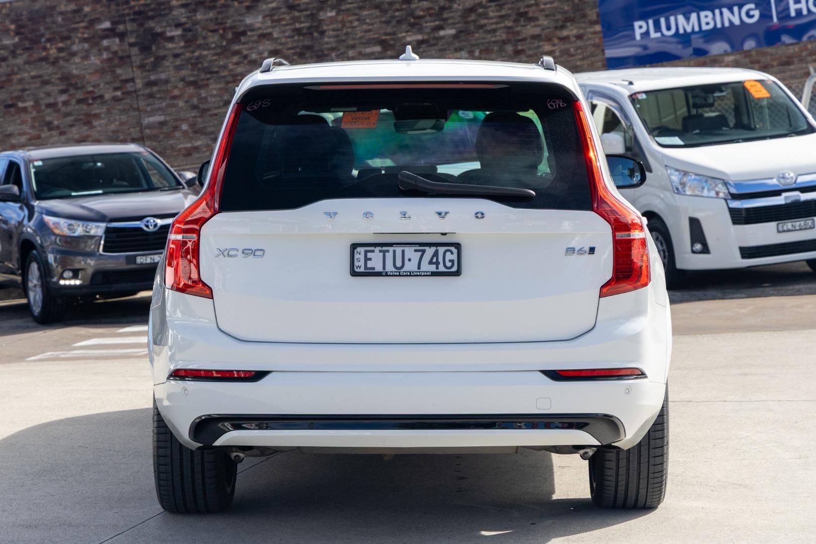 2022 Volvo XC90 B6 R-Design in Other