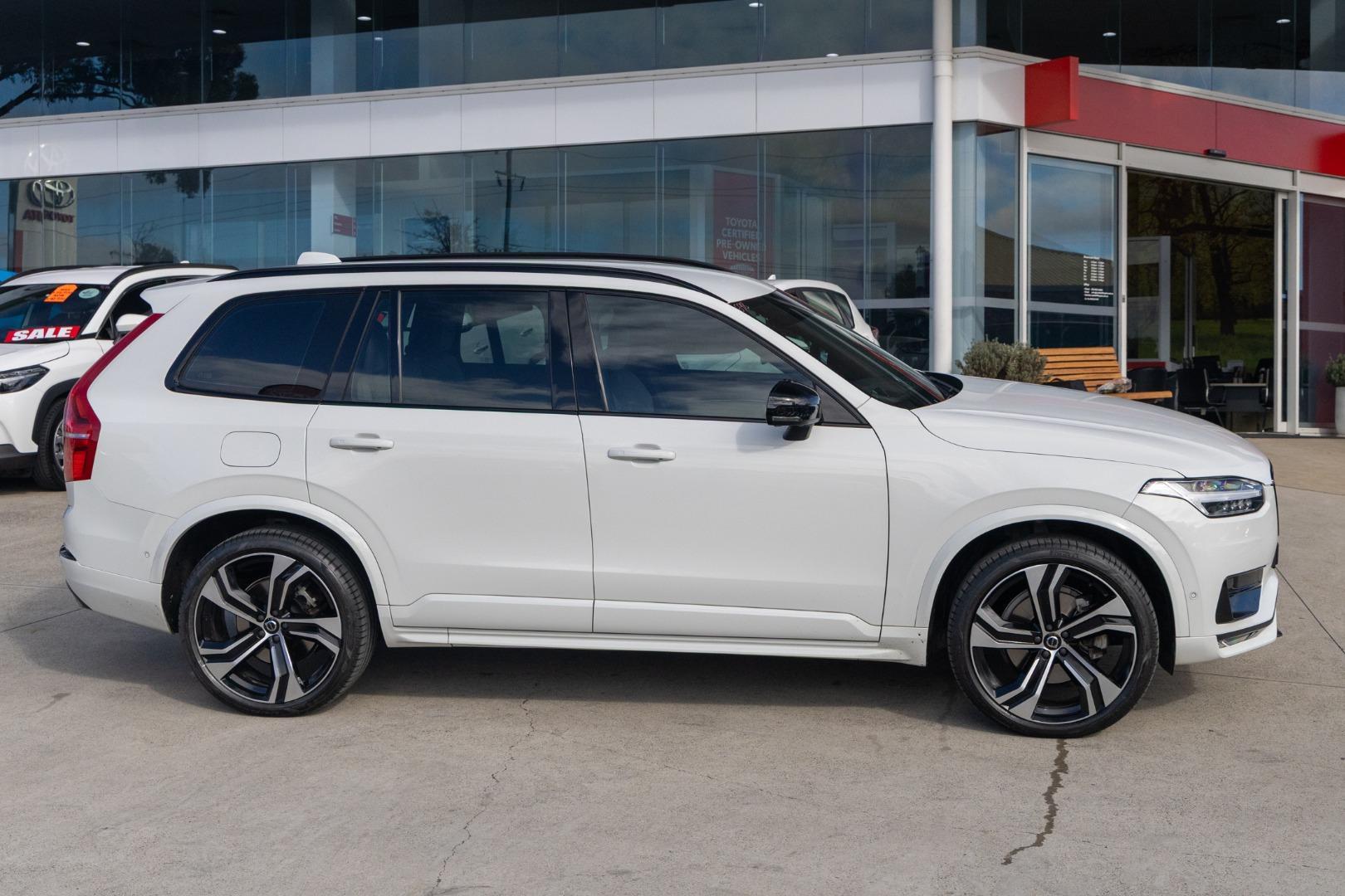 2022 Volvo XC90 B6 R-Design in Other