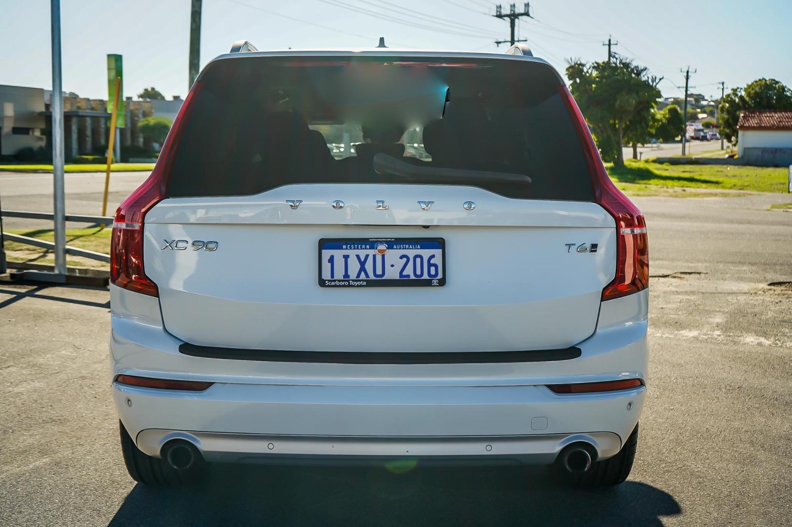 2018 Volvo XC90 T6 Momentum in White