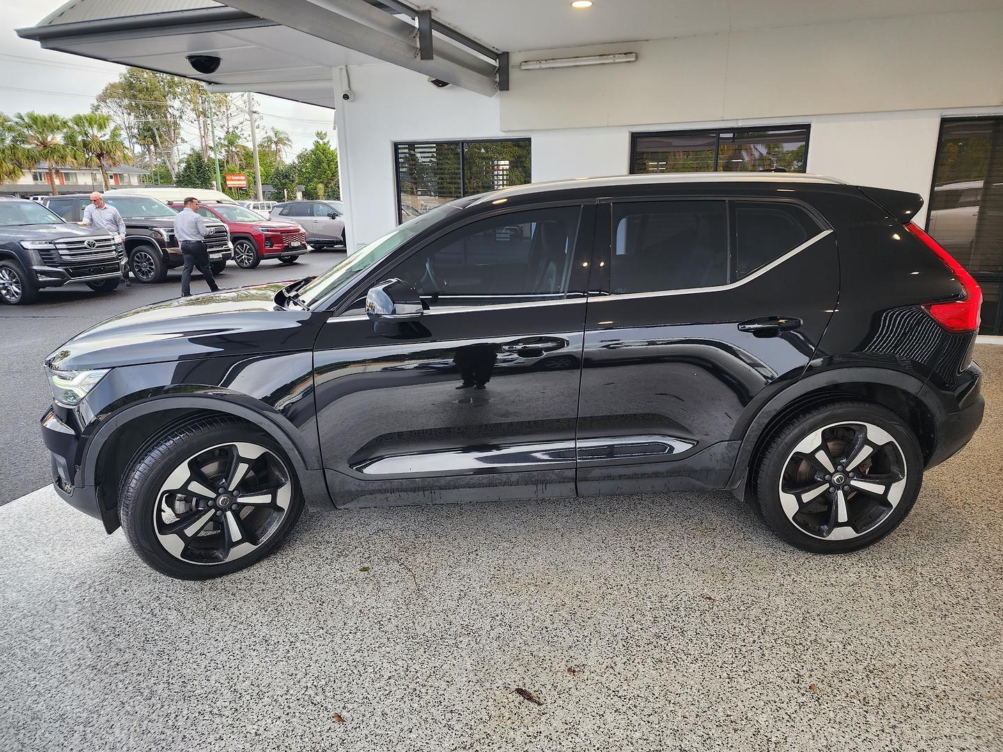 2019 Volvo XC40 T4 Inscription in Black