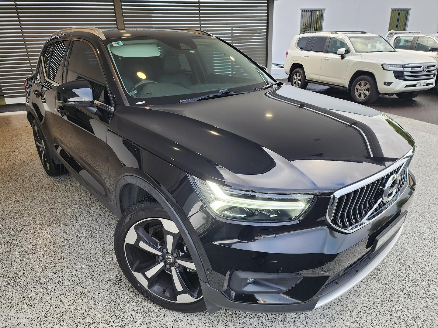 2019 Volvo XC40 T4 Inscription in Black