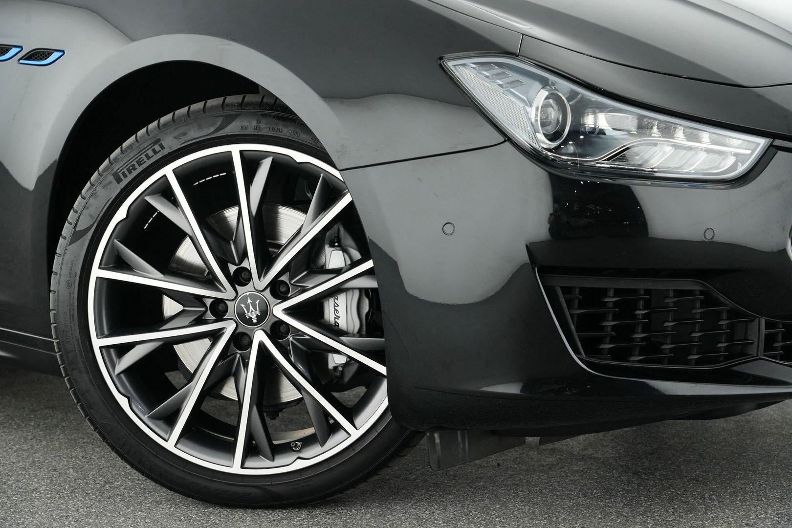2021 Maserati Ghibli Hybrid in Black